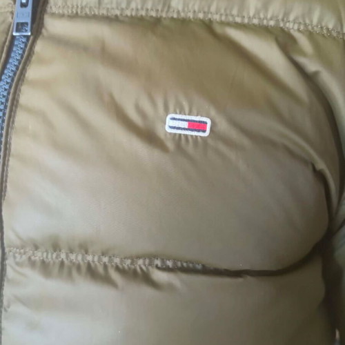 Tommy Hilfiger jacket like new, size L, warm and comfortable
