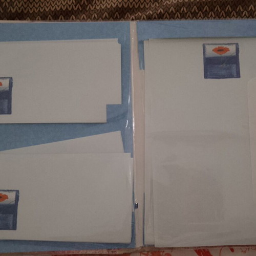 Folder with letter set new closed