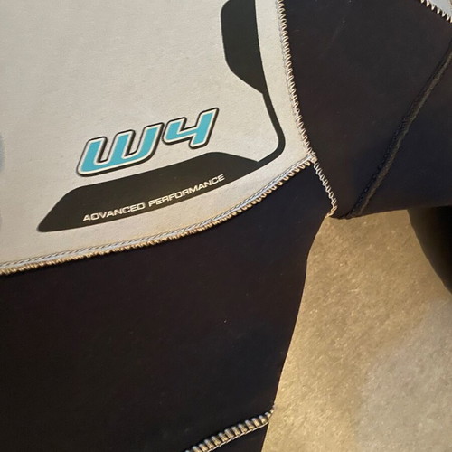 W4 wetsuit for men 5mm like new