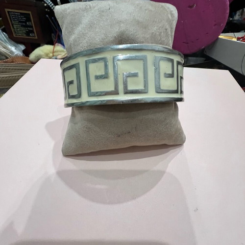 Bracelet used
