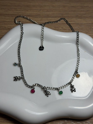 Stainless steel necklace like new, multicolor and silver