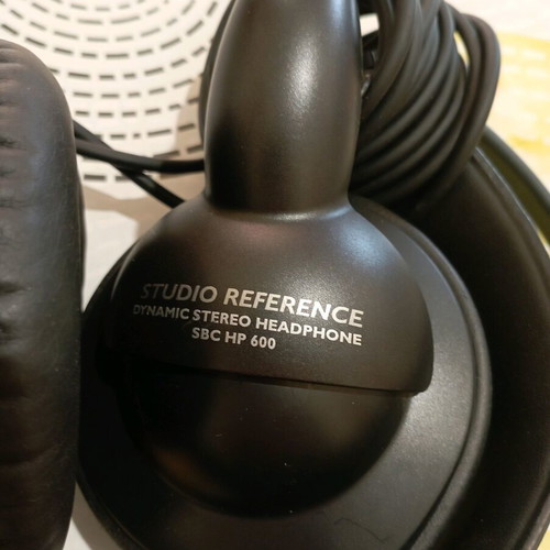 Philips SBC HP 600 wired headphones like new
