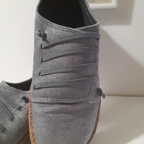 Women's flat shoes size 39 gray like new