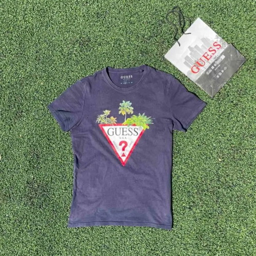Guess dark blue T-shirt, medium
