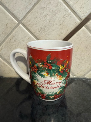 Christmas mug like new with Merry Christmas design