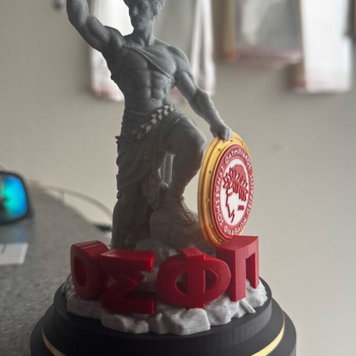 Olympiakos Statue with NFC on Shield like new, official replica