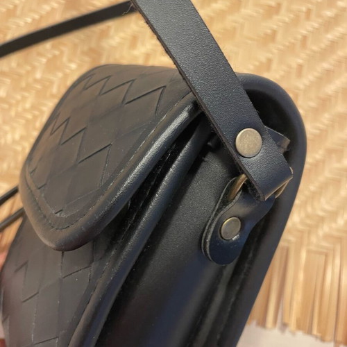 Crossbody bag made of faux leather