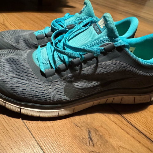 Nike athletic shoes like new, gray and turquoise, size 45