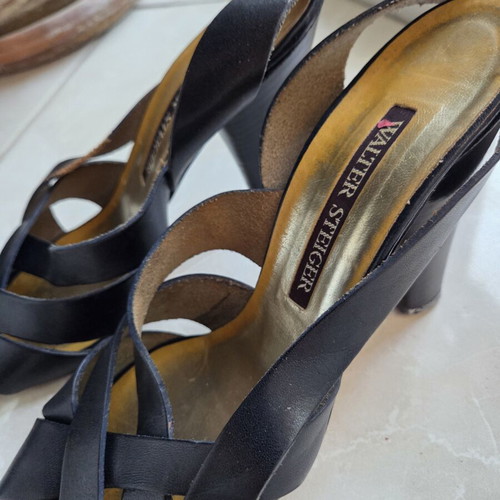 Leather sandals used, size 38.5, blue, with heel