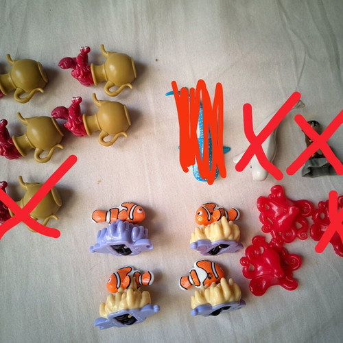 Kinder surprise Dory various figures