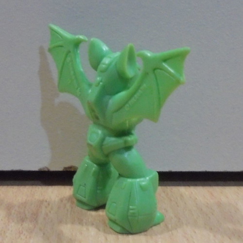 Battle Beast Blitzkrieg Bat #12 light green used without hands and weapon Takara Hasbro 1986