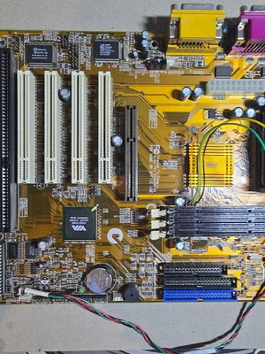 Μητρική ECS P6BAP-A+ Socket 370 / Slot 1 με CPU και ISA σαν καινούργια