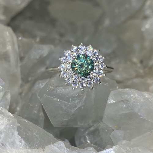 Silver ring with moissanite, new, size 17mm