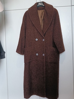 Long boucle wool vintage coat brown new, size L-XL