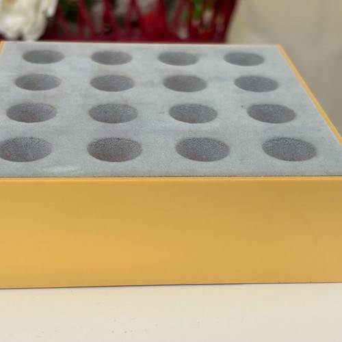 Display stand used for small stones or pendants