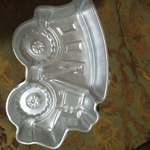Children's car cake mold used with small mark