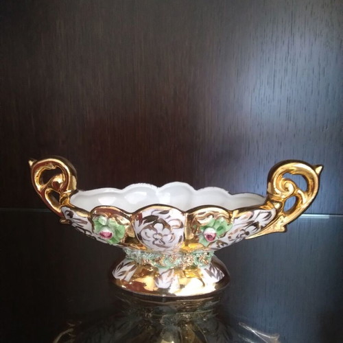 Porcelain vase in gondola shape like new, Italian style