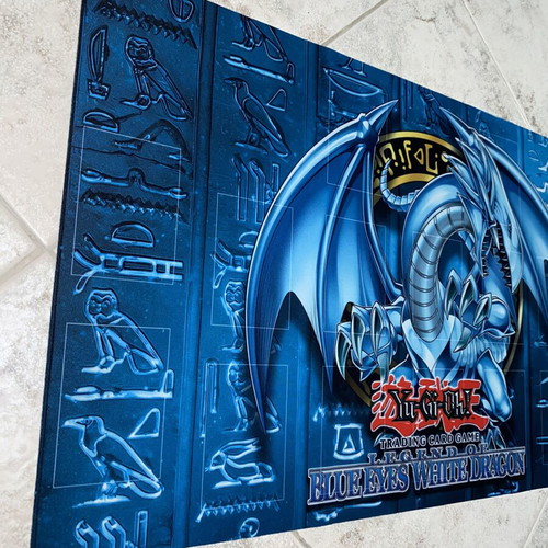Yu Gi Oh Blue Eyes White Dragon Playmat like new fabric