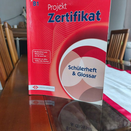 Projekt Zertifikat Schülerheft & Glossar used German language book