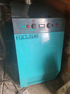 Λέβητας πετρελαίου Focus 40kw μεταχειρισμένος