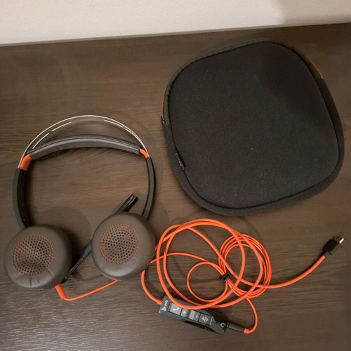 Poly Blackwire 5200 headphones like new with microphone and 3.5mm Jack/USB-C