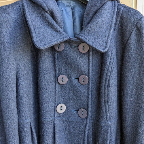 BSB women's coat dark blue size Medium with hood like new
