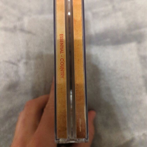 Country Essential 3 CD used, excellent condition