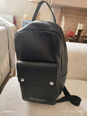 Bolongaro Trevor black leather crossbody bag like new