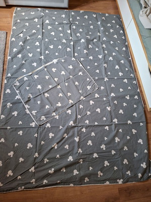 Duvet cover and pillowcase like new for double bed