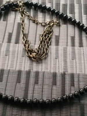 Necklace with black pearls used, discreet