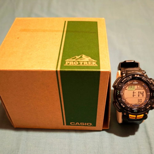 Casio Protrek PRG-240-1ER watch like new, solar powered, outdoor features