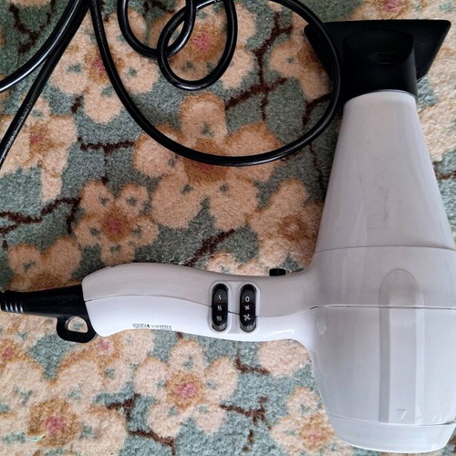 Labor professional hair dryer like new, 2,400 watt
