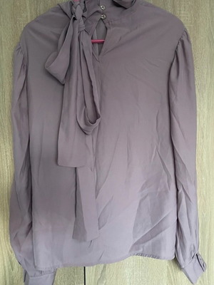 MilkWhite shirt, small, lilac