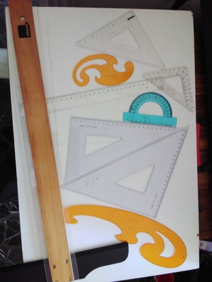Linear drawing set used with bag and drawing tools