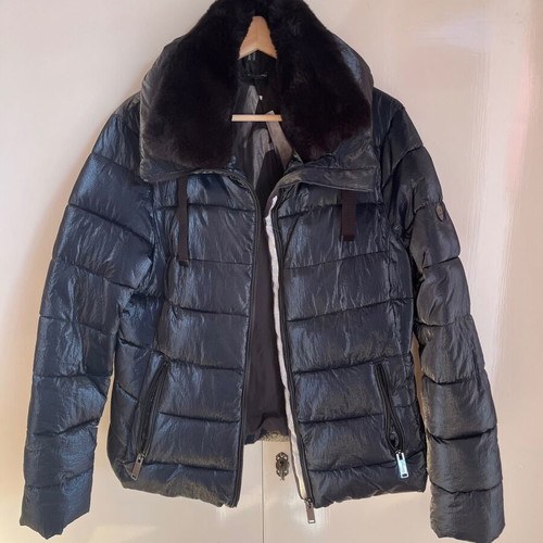 District women's winter jacket like new, black