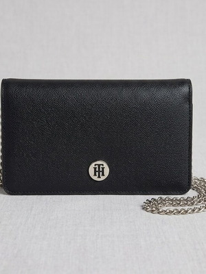 Tommy Hilfiger women's wallet on chain black, like new
