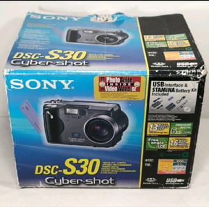 Sony Cyber -shot DSC - S30 1.3MP Digital Camera - Silver