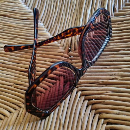 Oversized square sunglasses like new, brown tortoiseshell with gold detail