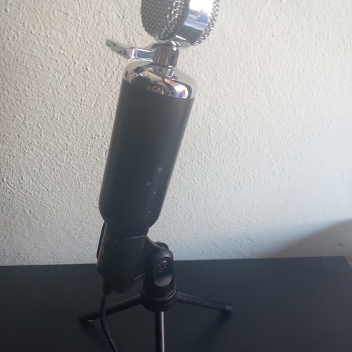 Trust Madell Desk Microphone 3.5mm like new, desktop