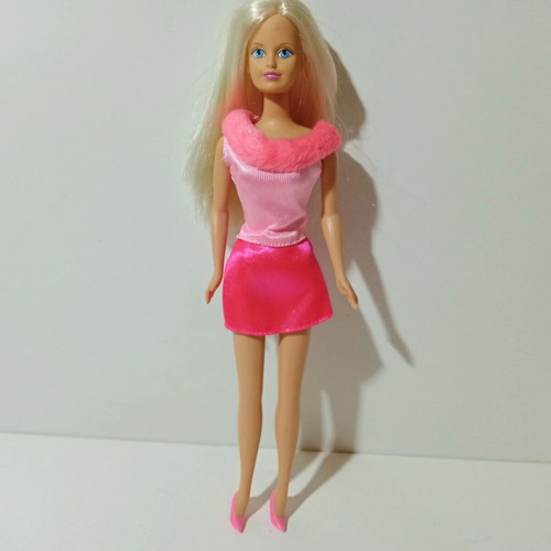 Sindy Hasbro 90's doll with mirror and brush, like new