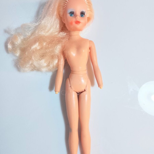 Bibi Bo doll new with minor age marks