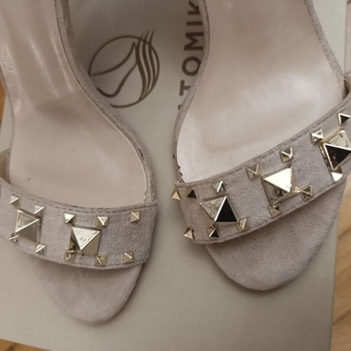 Women's sandals new, size 37, beige