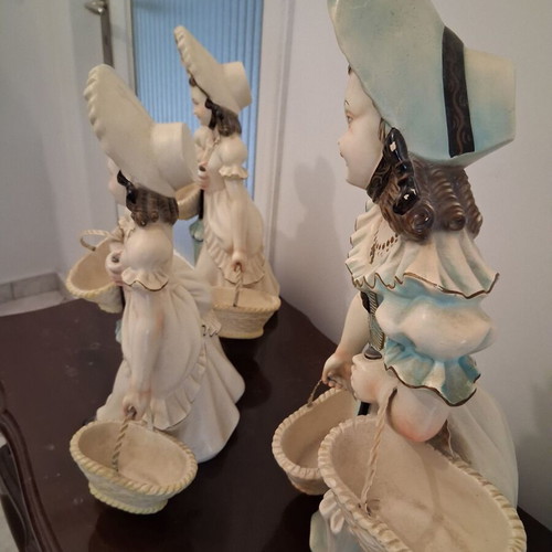 Ceramic dolls like new, one large 43 cm and two smaller 33 cm