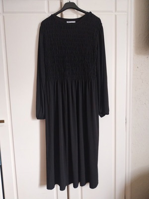 Zara black long dress like new, size L 40 12