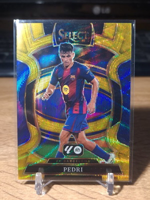 Select La Liga 2025-26 Pedri True Gold Prizm Terrace numbered 1/10 Barcelona