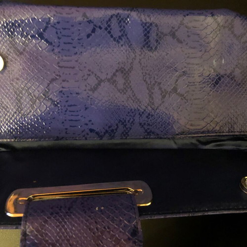 Purple handbag like new without internal clip
