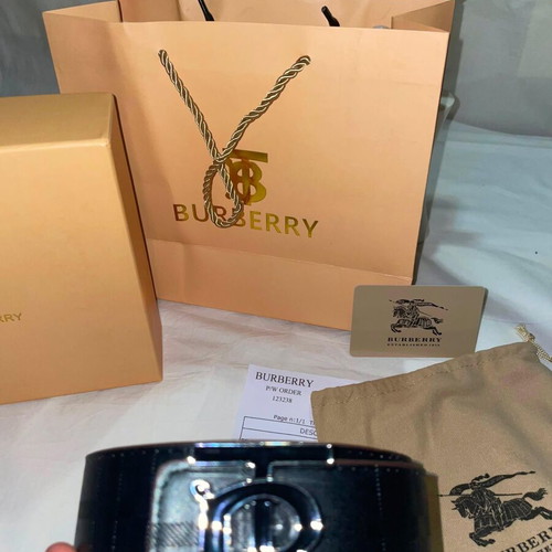 Burberry reversible leather belt new with full packaging