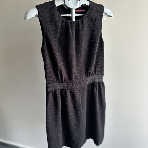 Dress comptoir des cotonniers black like new with zipper and subtle shimmer