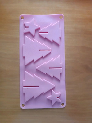 Silicone mold Christmas trees like new