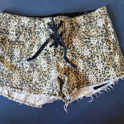 Element animal print shorts medium like new, multicolor
